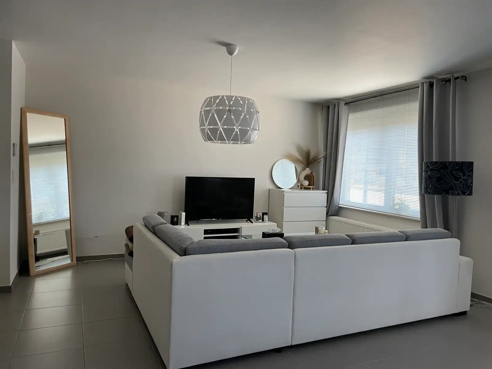 Recent appartement in Holsbeek foto {{pictureIndex}}