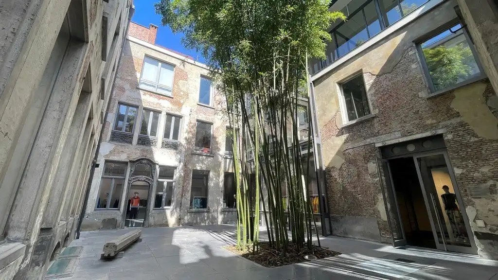 Kantoorruimte te huur in historisch pand in hartje Antwerpen foto 2