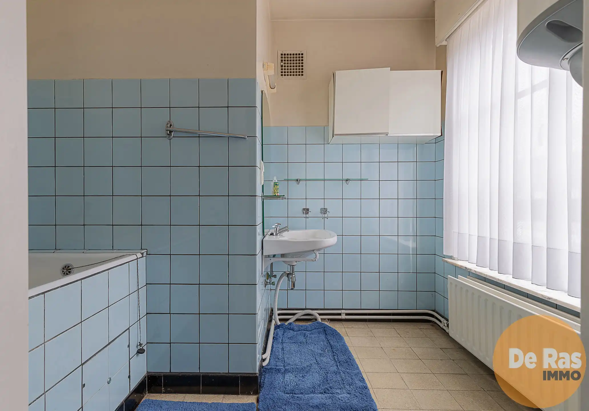 WETTEREN - Solide, te renoveren woning met 4 kamers en tuin foto 11