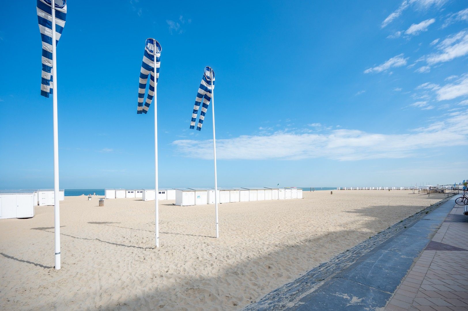 Fantastisch appartement met adembenemend zeezicht ideaal gelegen op de zeedijk in het Zoute. foto 15