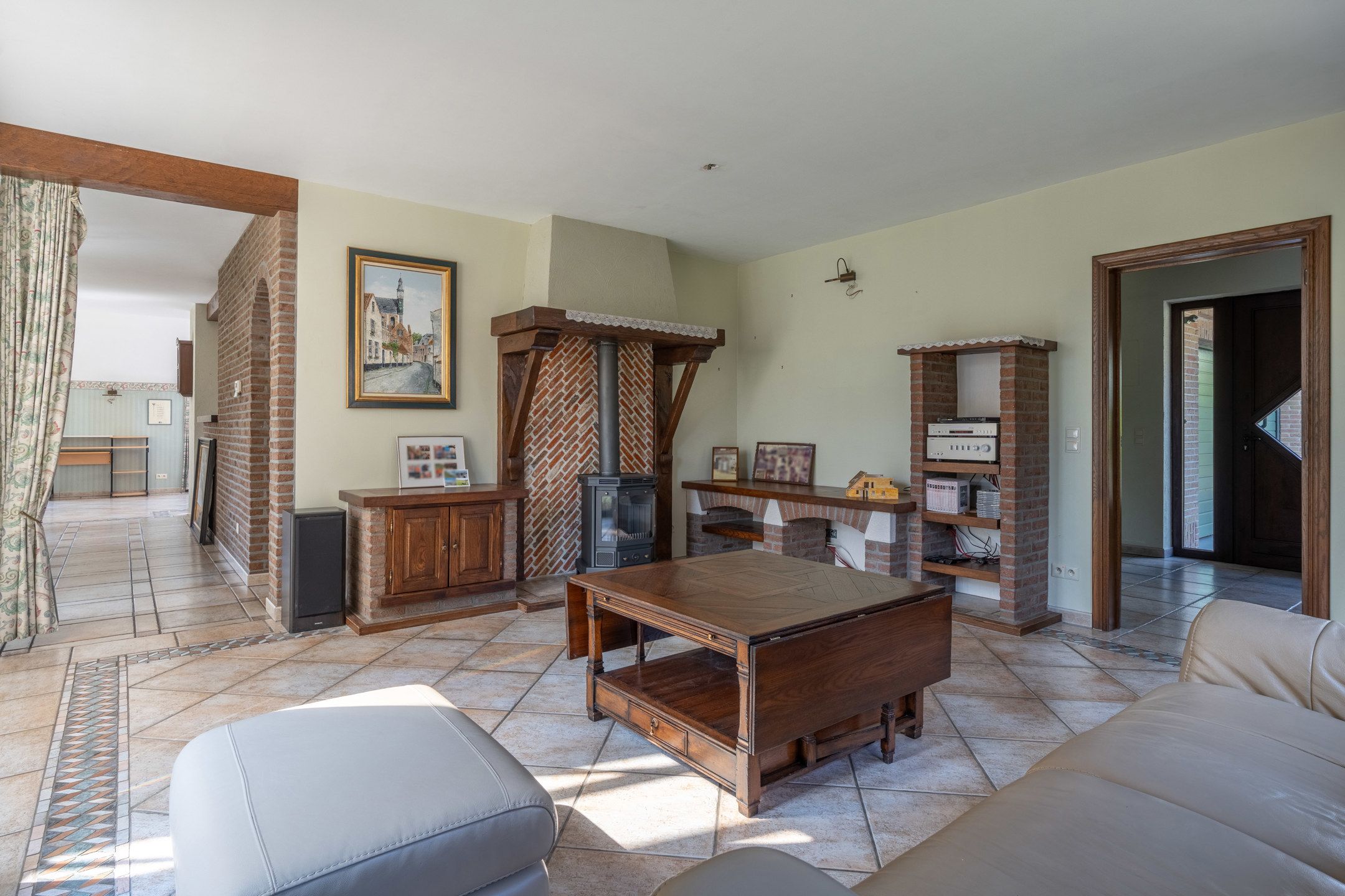 Goed onderhouden villa met 5 slpk's op perceel van 1.060m². foto 11