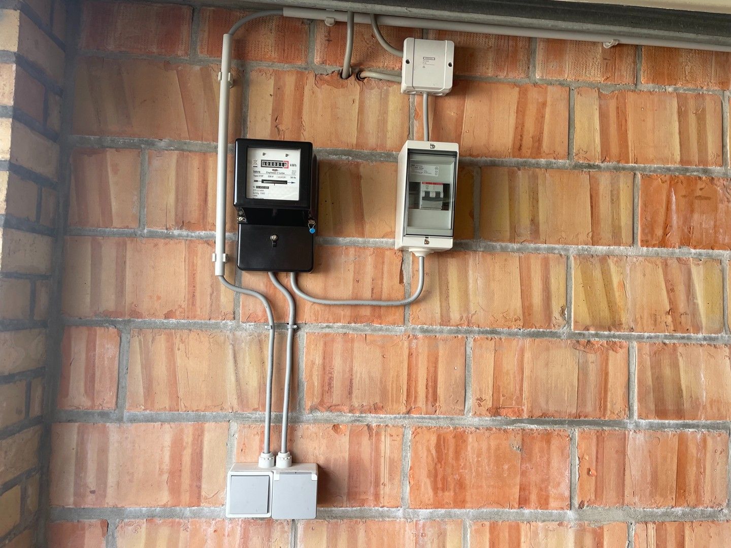 Garagebox op gelijkvloers foto 2