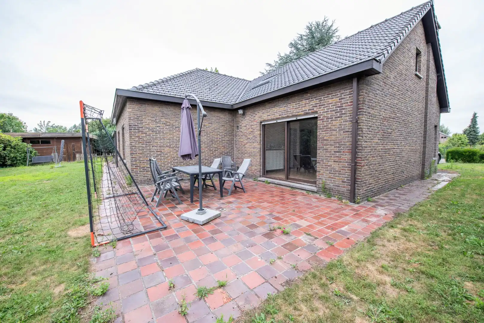 Ruime woning met tuin, garage en 6 slaapkamers in Waregem  foto 22