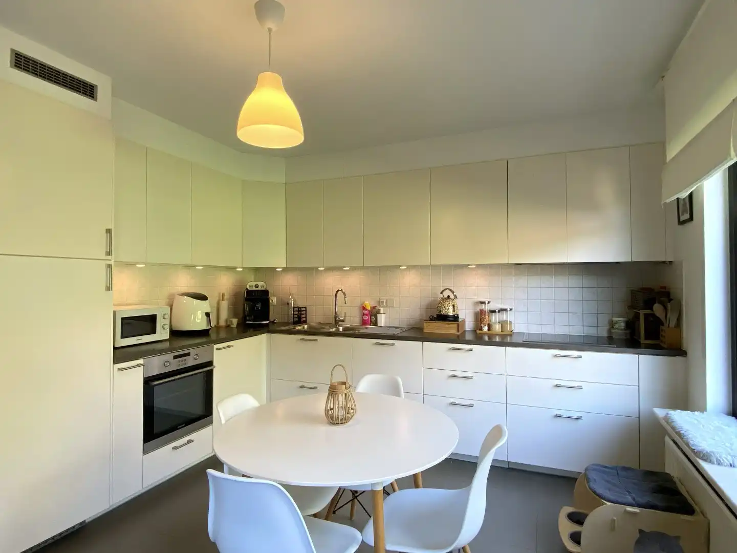 GEZINSWONING MET 4 SLPKS | INPANDIGE GARAGE EN TUIN  foto 4