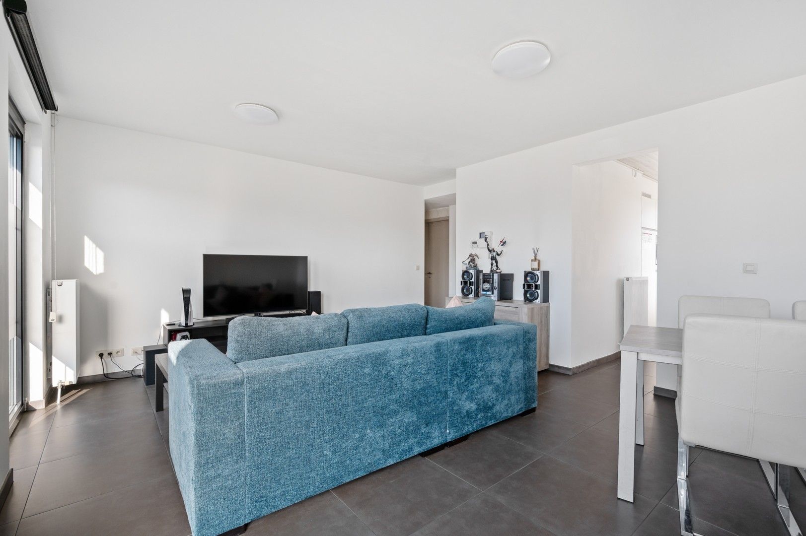 Centraal gelegen gelijkvloers appartement met terras en ondergrondse staanplaats in Herselt foto 6