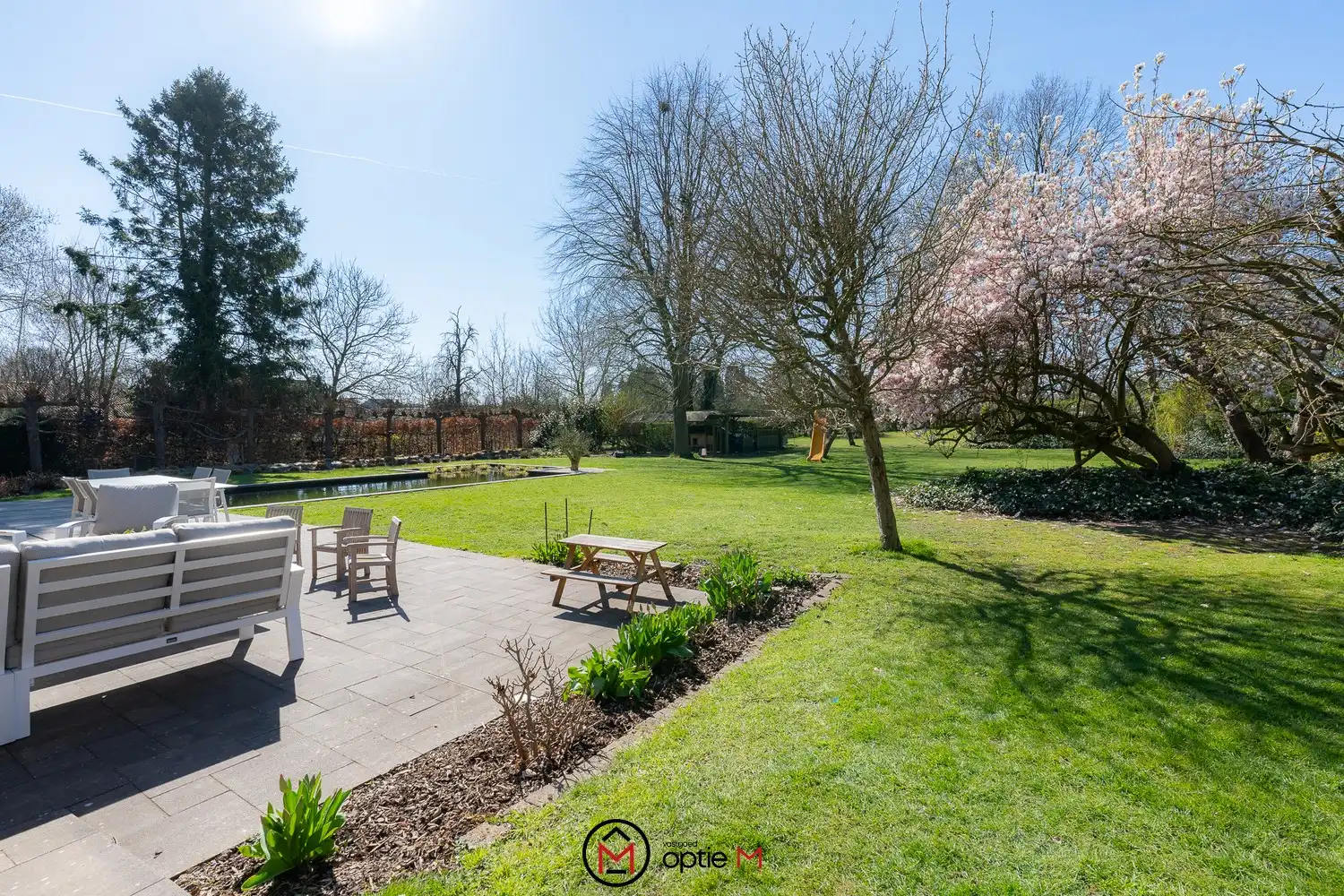 EXCLUSIEVE VIERKANTSHOEVE MET KARAKTER, RUIMTE EN UITZONDERLIJK WOONGEVOEL foto 28