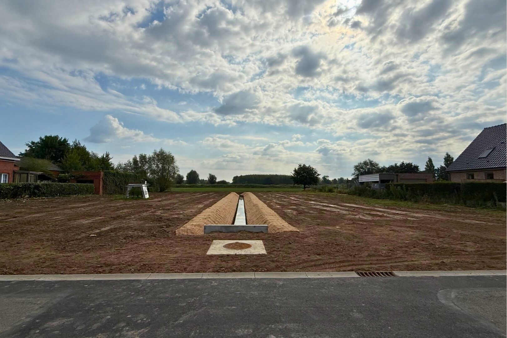 Twee uitzonderlijke villapercelen te koop in Stekene foto 5