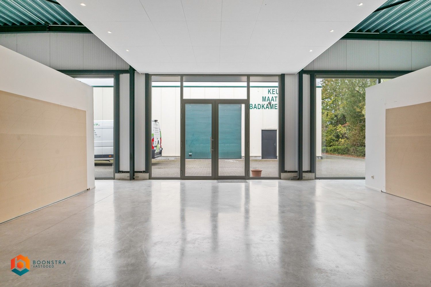 Winkel/showroom (210 m²) + magazijn (625 m²) op toplocatie in Sint-Katelijne-Waver foto 4
