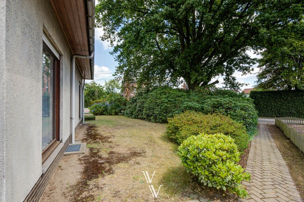 Mooi te renoveren landhuis met 3 slpk foto 30