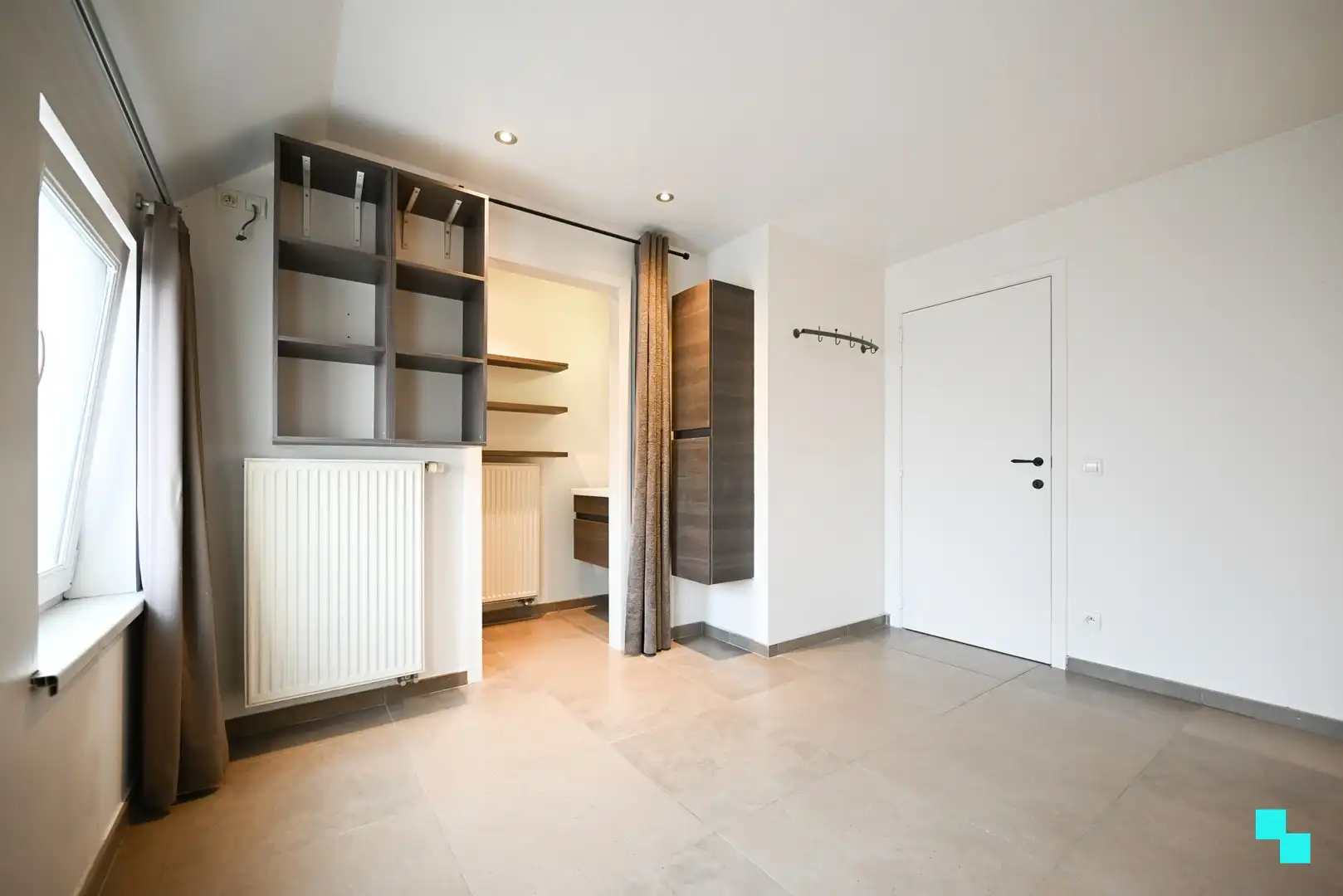 Duplexappartement te Sint-Eloois-Winkel met 2 slaapkamers foto 15