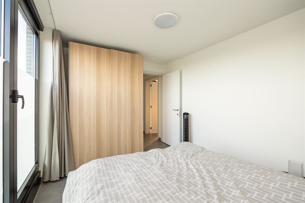 Recent en lichtrijk appartement met ruim terras! foto 12