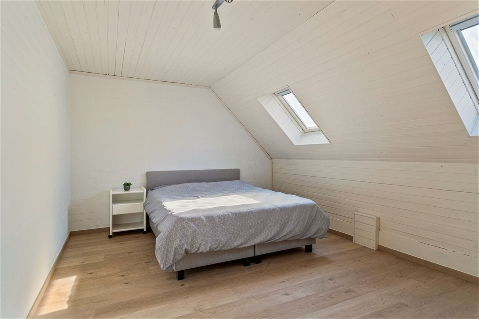 Instapklare mooi gelegen woning in deelgemeente Bevere foto 19