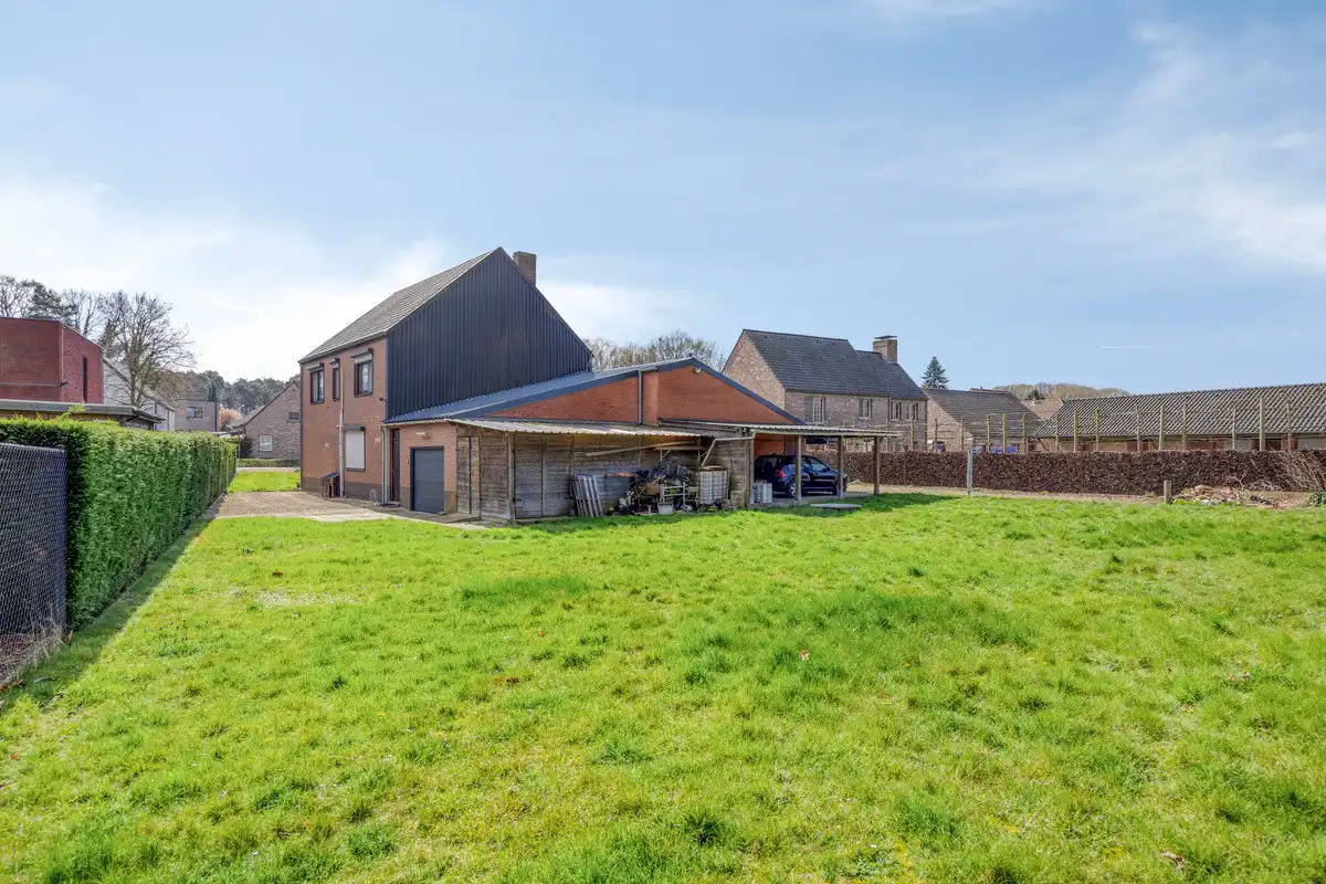 UNIEK BOUWPERCEEL VAN 16A VOOR OB MET AF TE BREKEN WONING TE ZUTENDAAL. foto 8