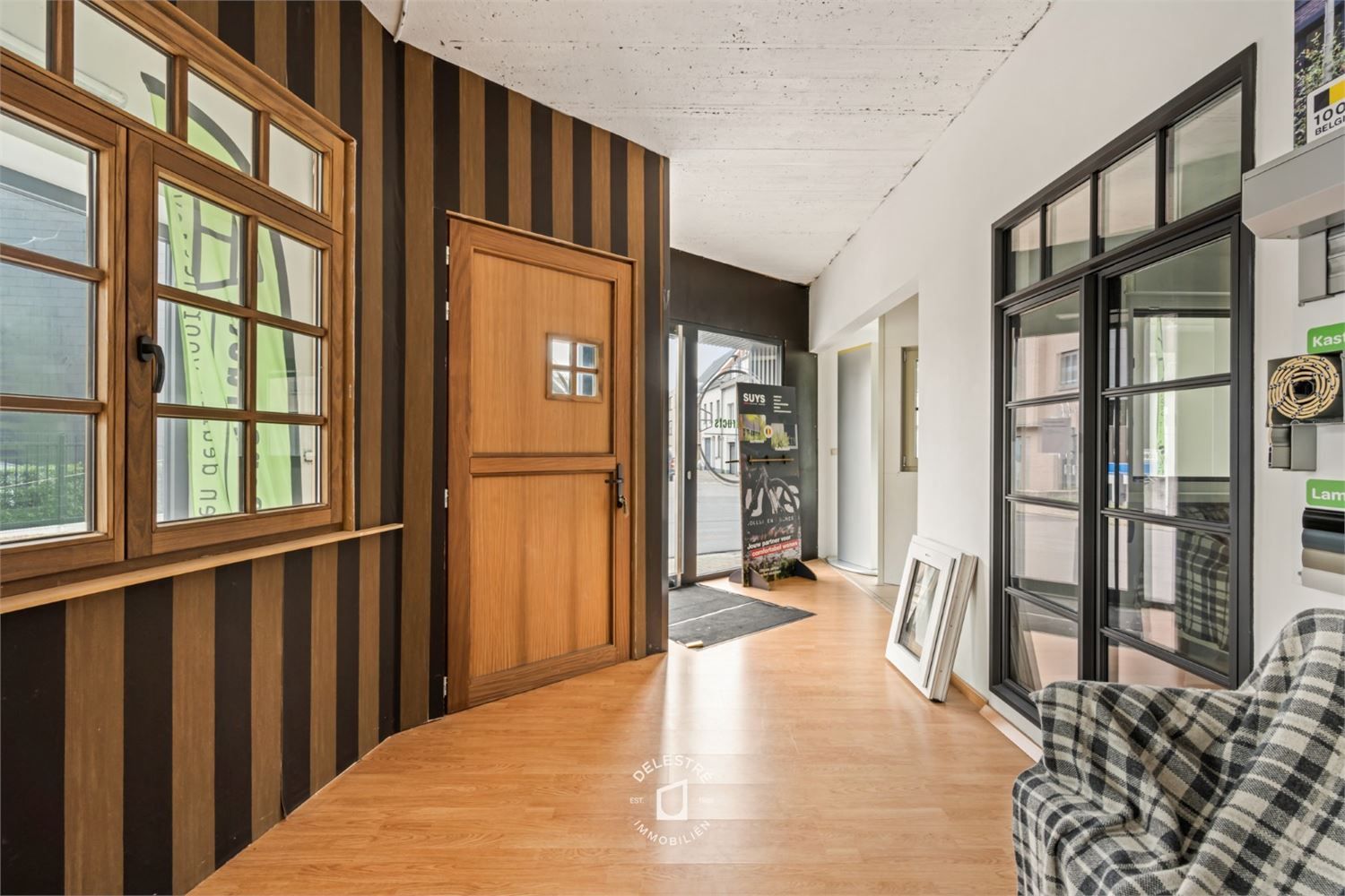 COMMERCIËEL GELIJKVLOERS OP TOPLOCATIE IN HET HART VAN MOORSEL foto 17