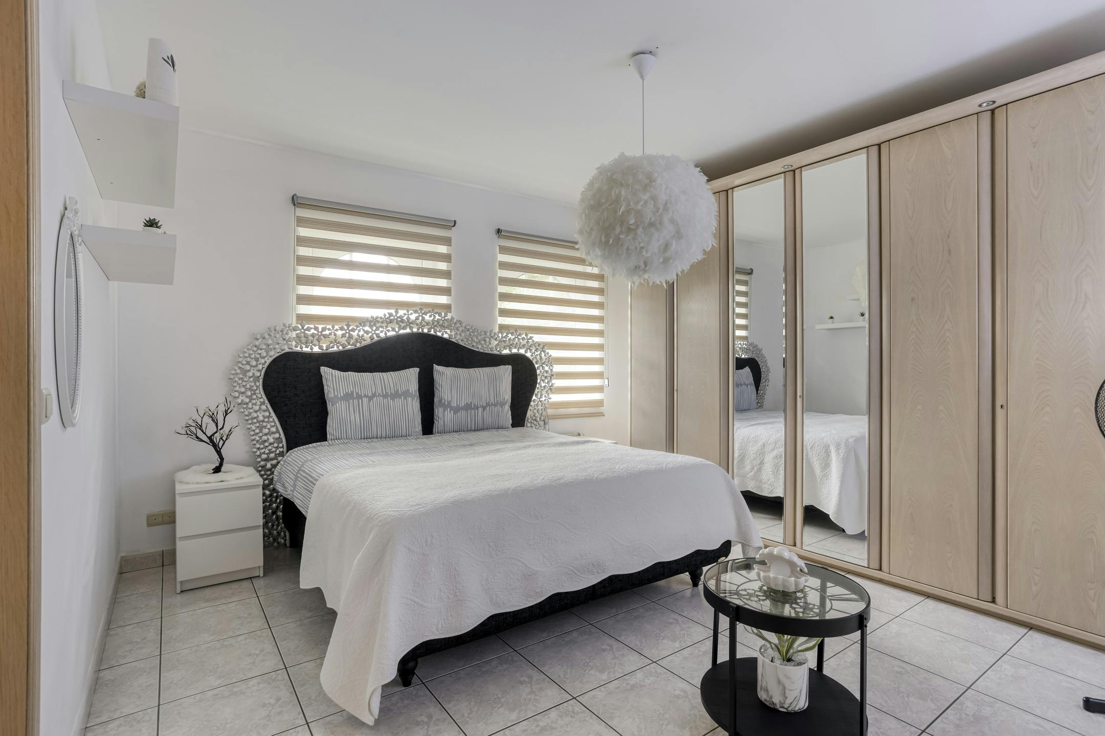 Gelijkvloerse villa op een centrale locatie in Brussegem foto 8