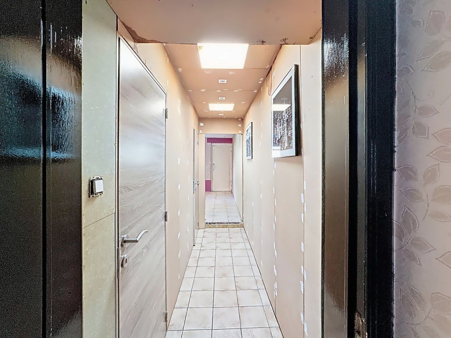 Te renoveren woning in Harelbeke met 6 slaapkamers en veel potentieel foto 6