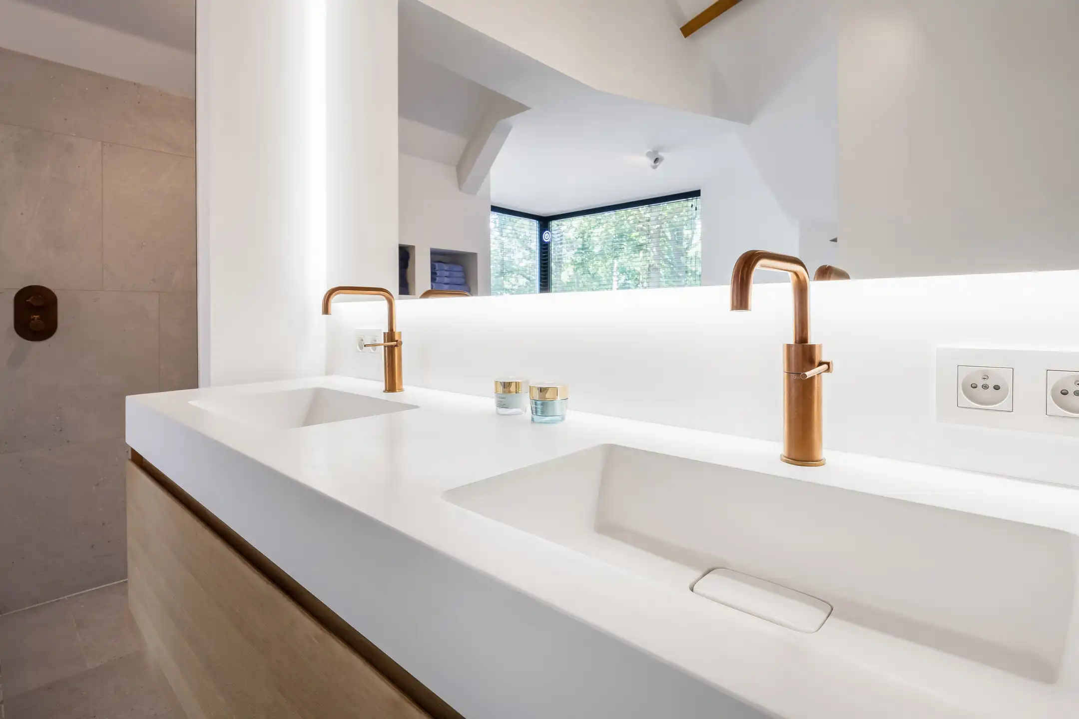 Luxe gerenoveerde villa (EPC A) op riant hoekperceel foto 37