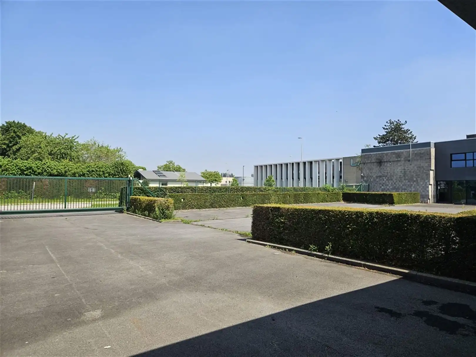 Polyvalente magazijnen/kantoren foto 8