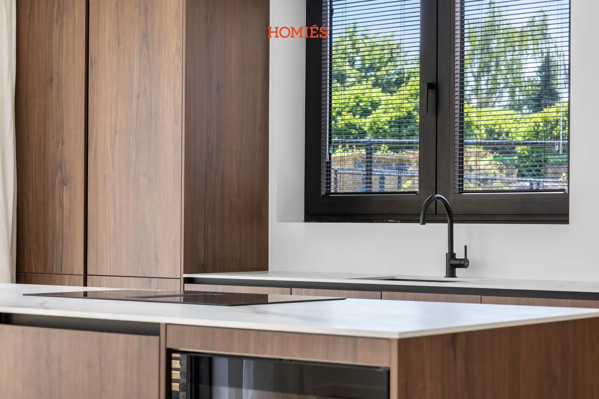 Luxe 3-slaapkamerappartement met privatief tuintje foto 5