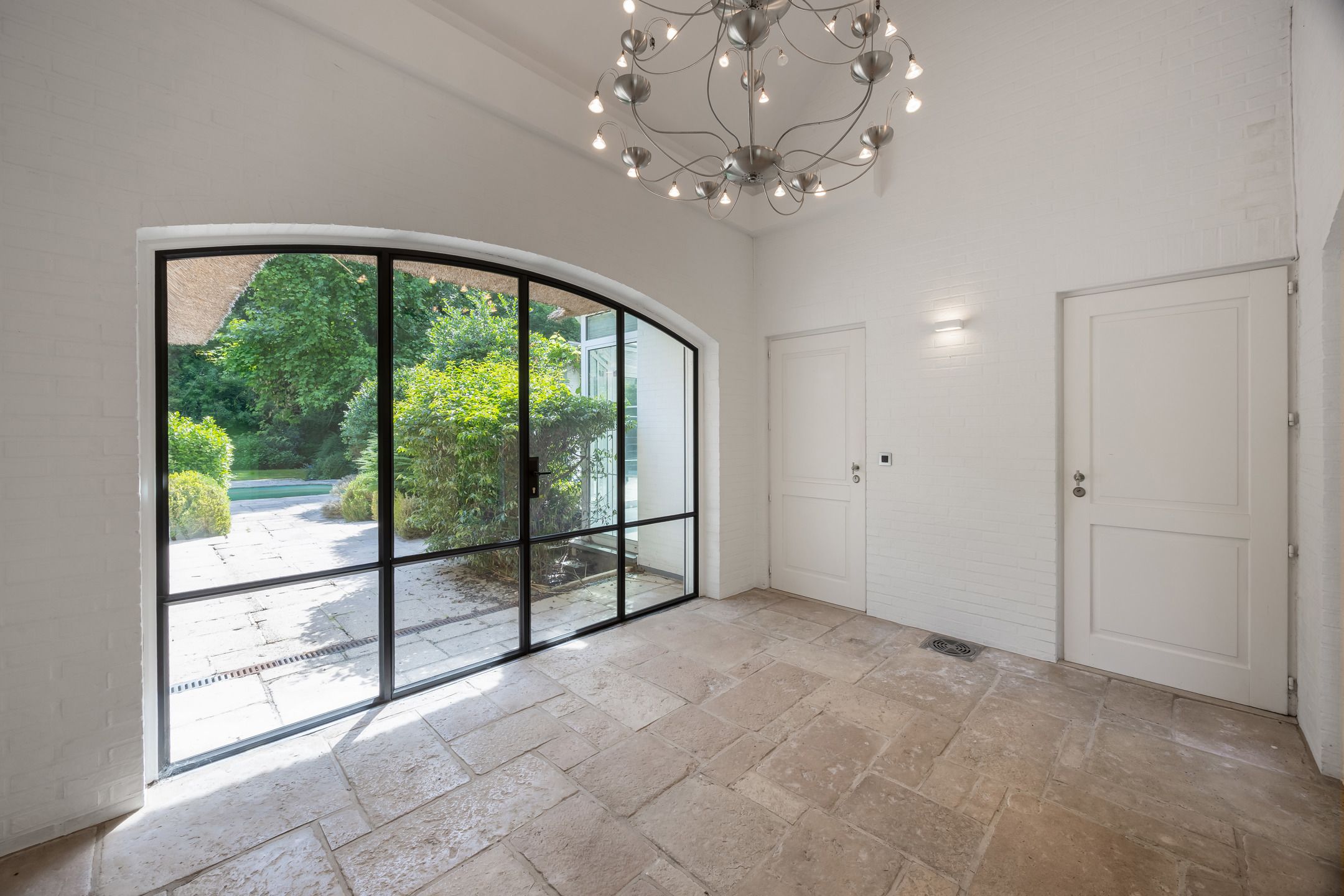 Instapklare villa op een riant perceel van 3.750 m² foto 24