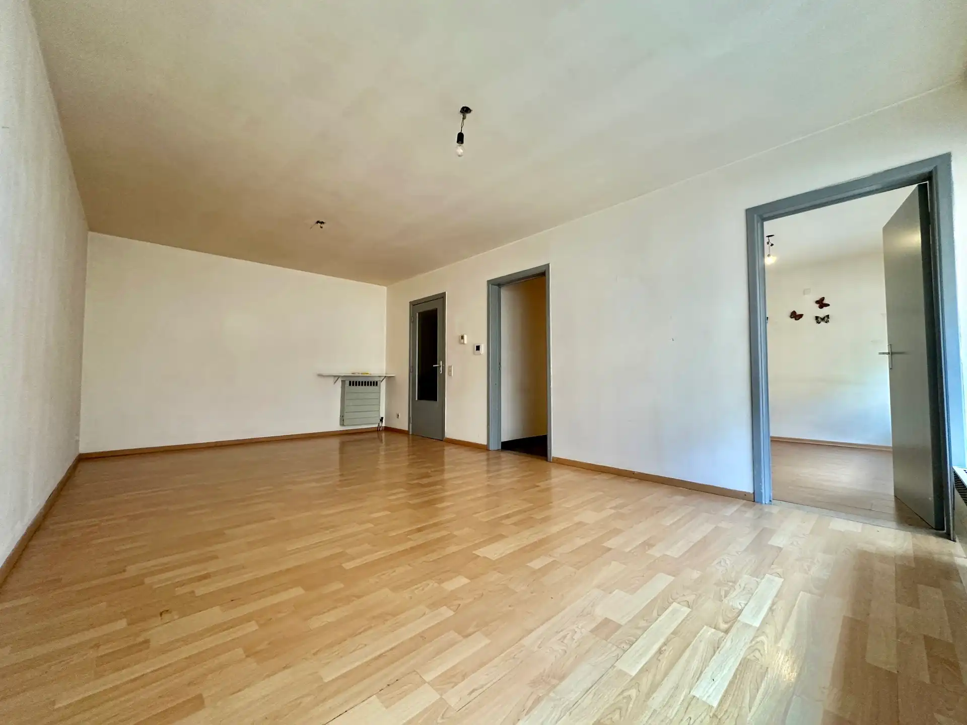 Gelijkvloers éénslaapkamerappartement met garage foto 4