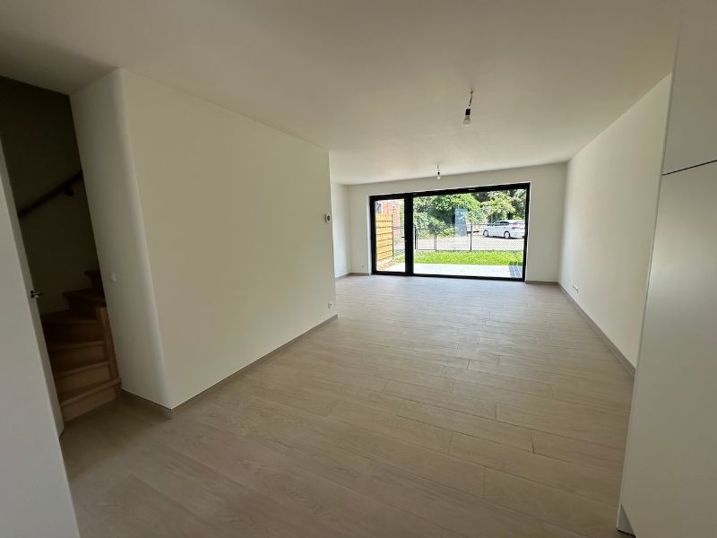 Stijlvolle nieuwbouwwoning in het centrum van Kaprijke! foto 4