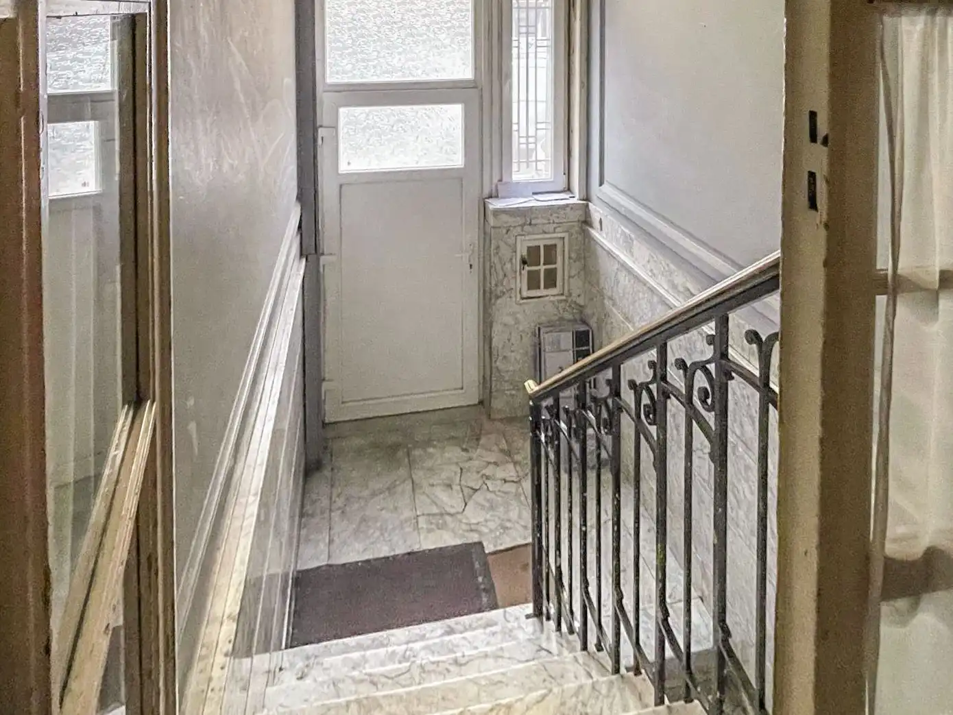 UITSTEKEND GELEGEN WONING (375M²)! foto 4