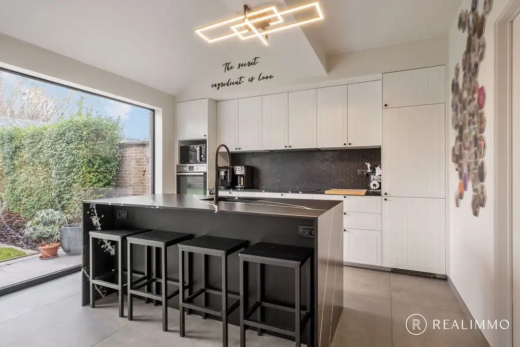 Verzorgde halfopen bebouwing op 364 m² in rustige verkaveling te Avelgem foto 7