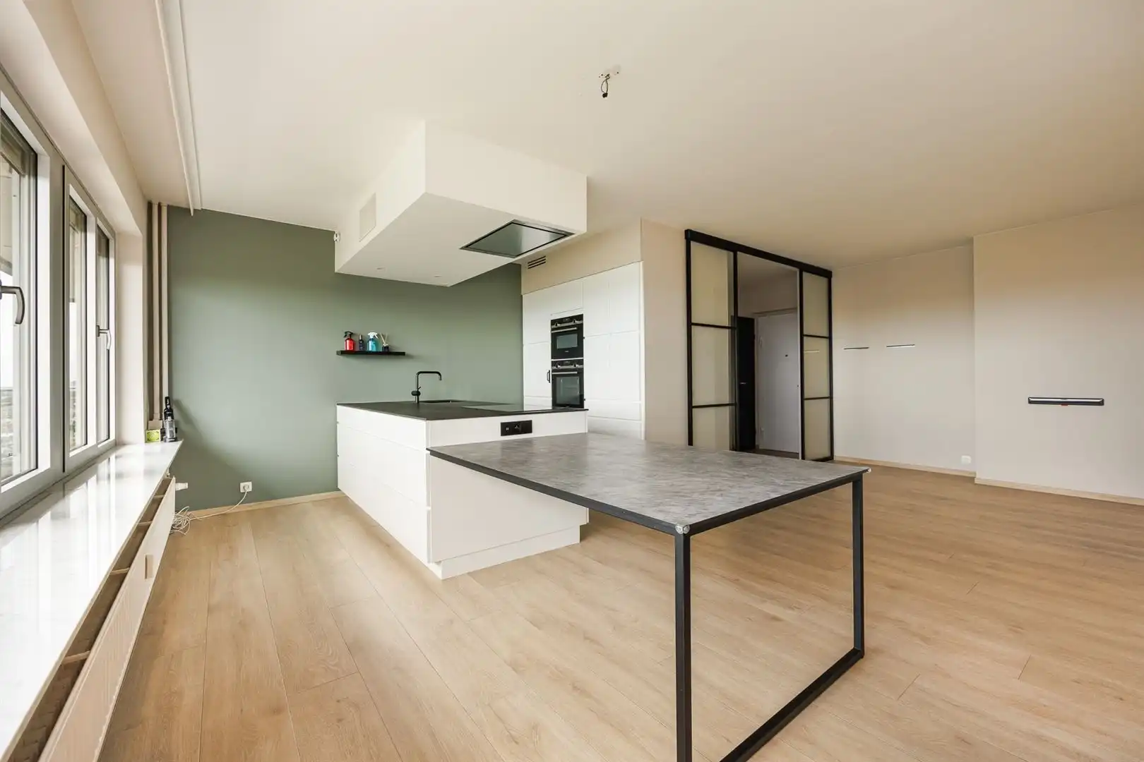 Gerenoveerd appartement met adembenemende zichten foto 2