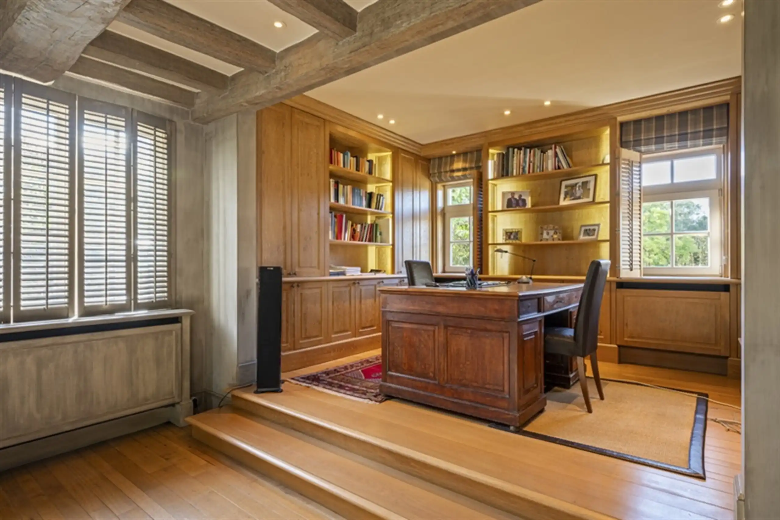 Kom binnen, kom dromen: royale eigendom op 3057 m² foto 16