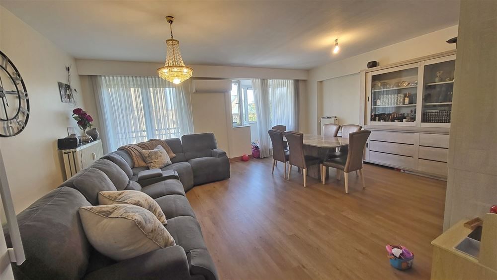 Ruim appartement met terras | Stadspark foto {{pictureIndex}}