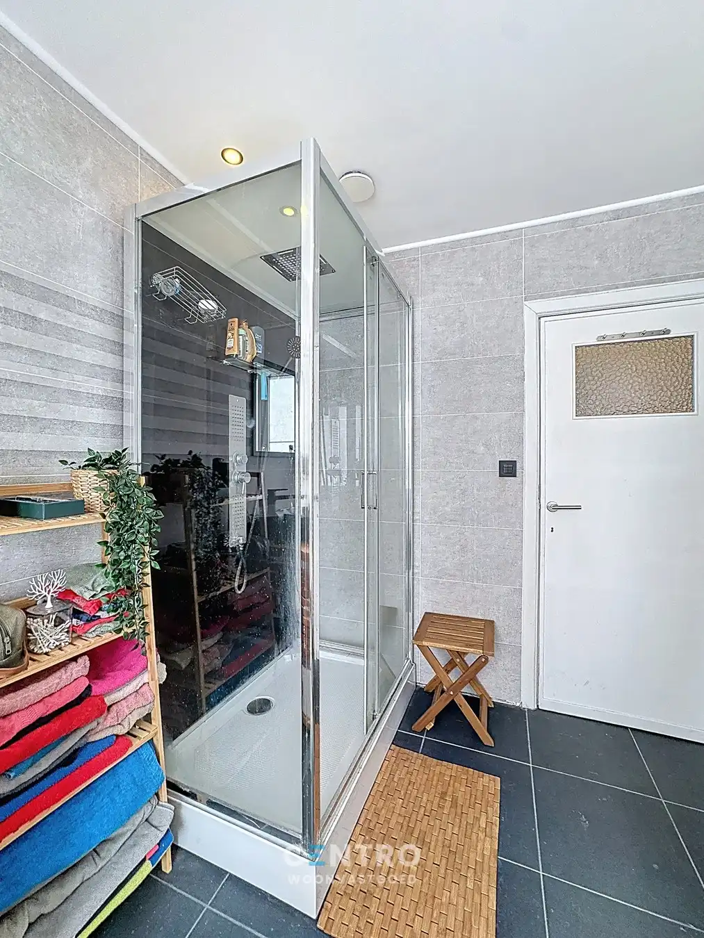 Recent (°2022) gerenoveerde woning met 4 slpks én ZUIDgerichte tuin! foto 11