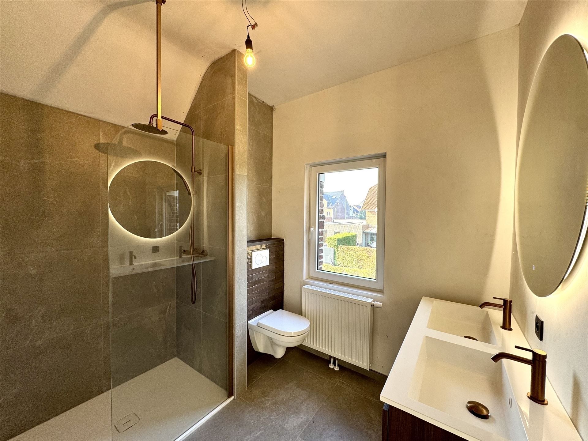 Gerenoveerde mijnwerkerswoning Louis Mercierlaan 15, Maasmechelen foto 17