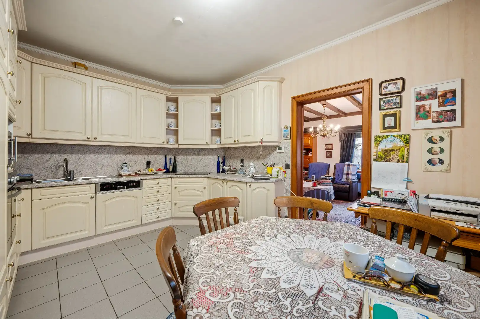 Veelzijdige villa met extra woonunit in het rustige Kumtich foto 13