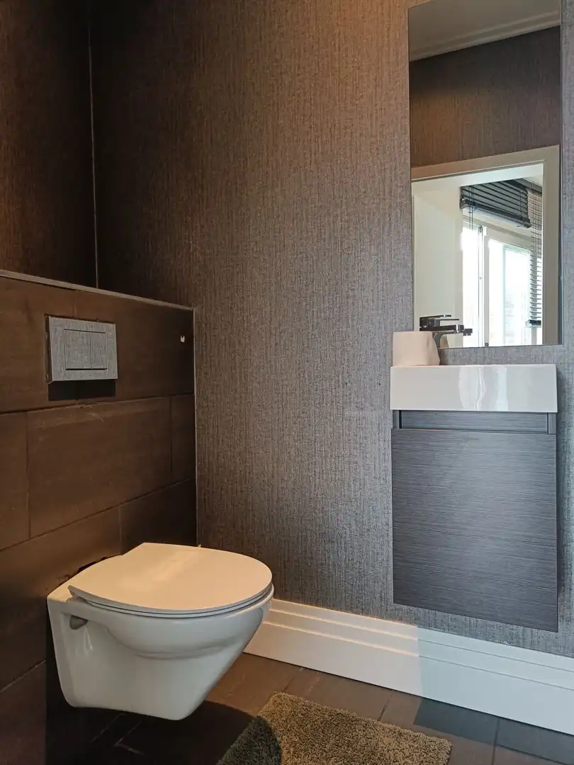 Gerenoveerd appartement met 3 slaapkamers foto 8