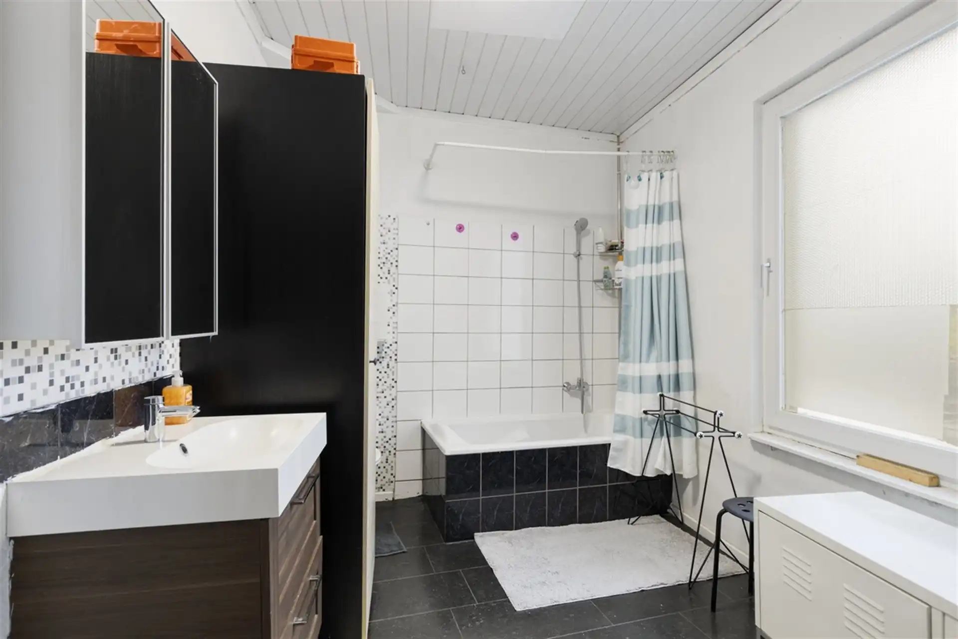 Gerenoveerde rijwoning foto 12