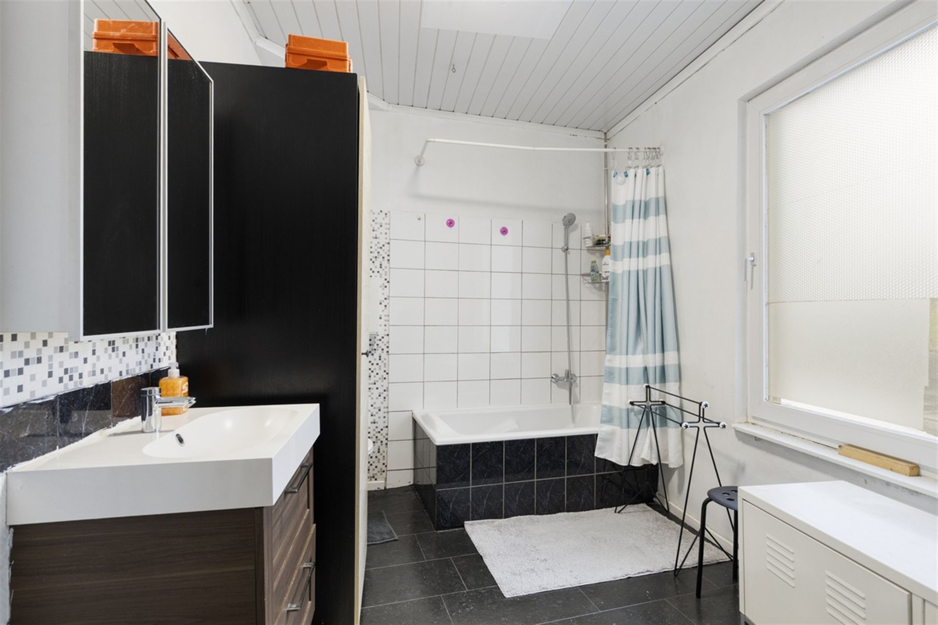 Gerenoveerde rijwoning foto 12