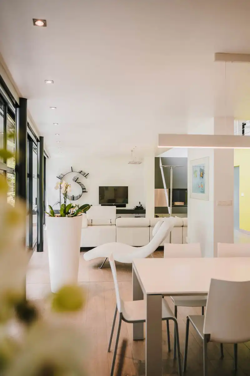 Stijlvolle, eigentijdse woning op een ruim perceel foto 9