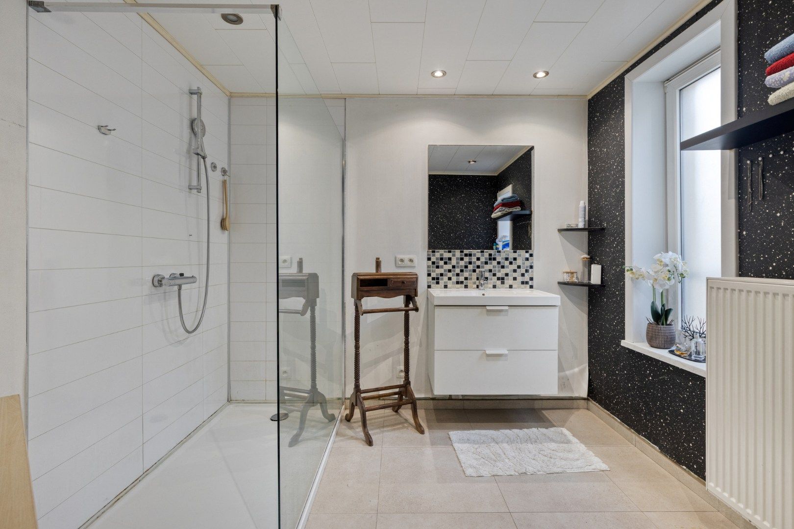 Op te frissen woning in centrum Lauwe! foto 13