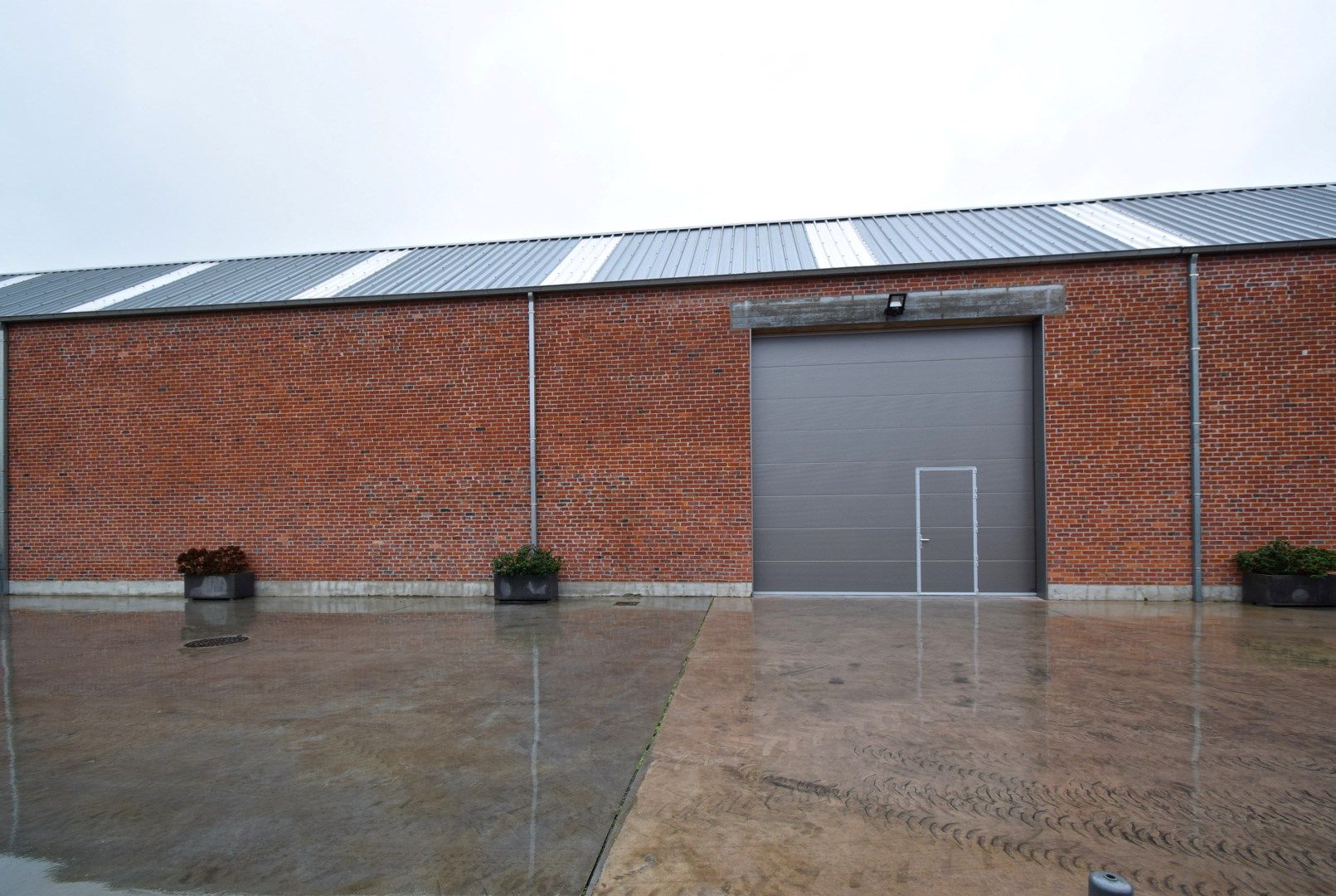 NIEUWBOUW LOODS VOOR OPSLAG (200m²)  foto {{pictureIndex}}