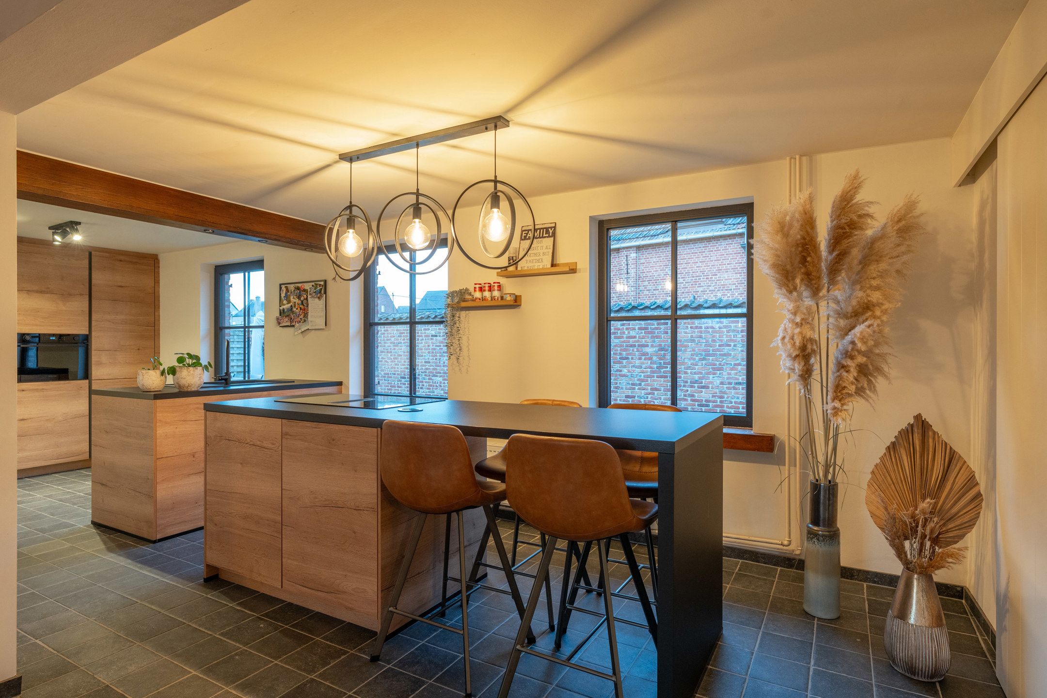 Instapklare gezinswoning met 5 slpks en 2 bdks te Vosselaar. foto 11