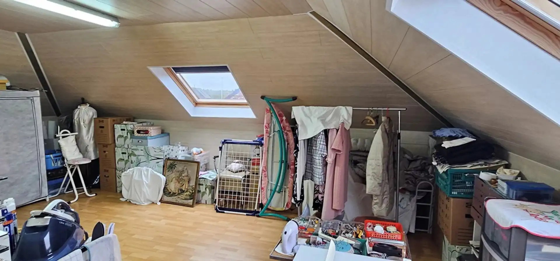 Ruime, recente, instapklare, energiezuinige half open bebouwing met degelijke en kwalitatieve afwerking en zonnepanelen, gelegen net buiten de grote ring van Hasselt. foto 30