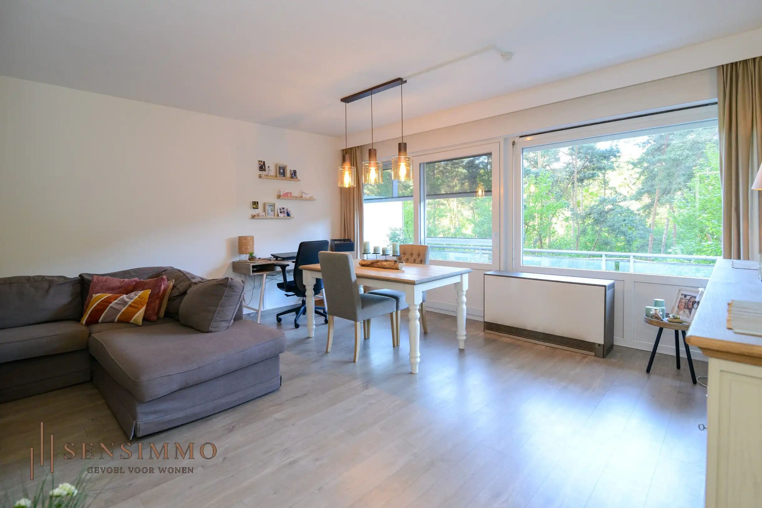 Gerenoveerd 3 slaapkamer appartement met kelderberging vlakbij Genk centrum! foto 5