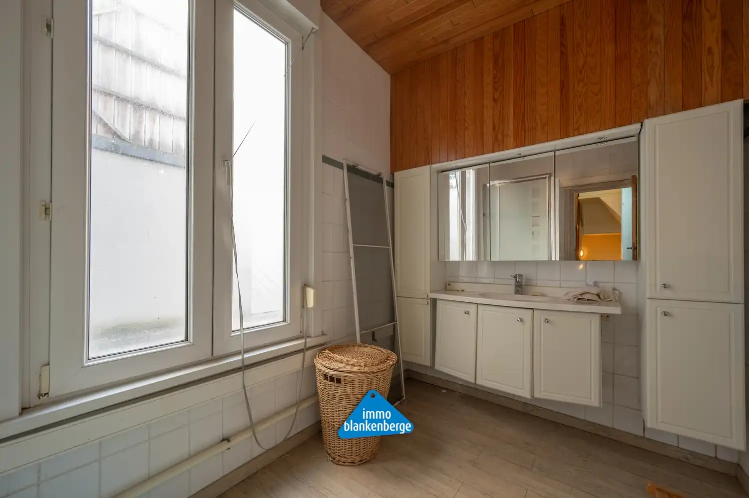 Ruim te renoveren duplex appartement in kleine Residentie foto 11