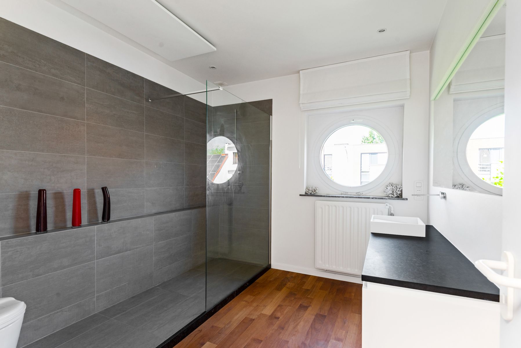 Prachtige art-deco villa op goede locatie in Merksem foto 12