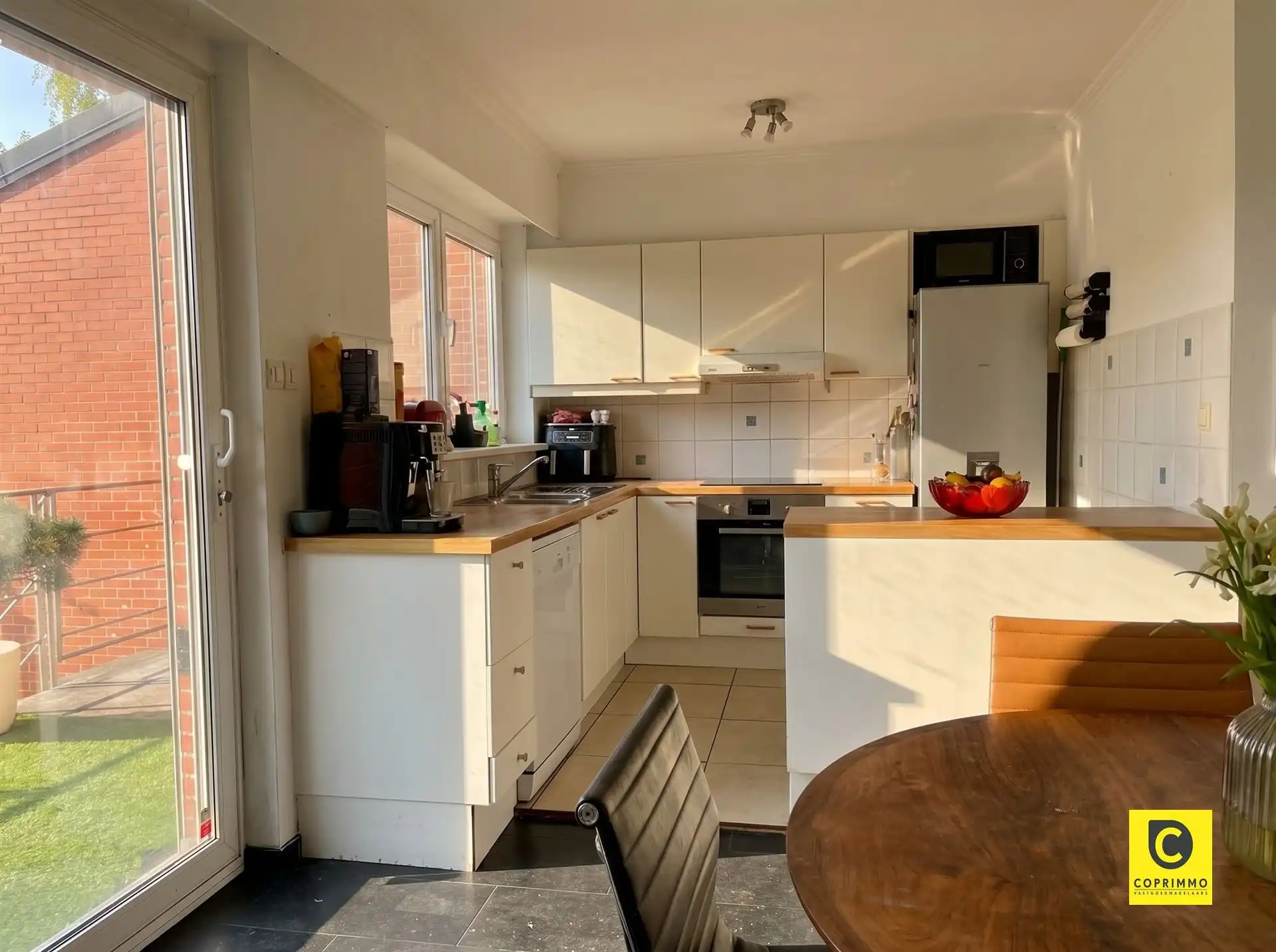 Centraal gelegen bel-étage woning! foto 6