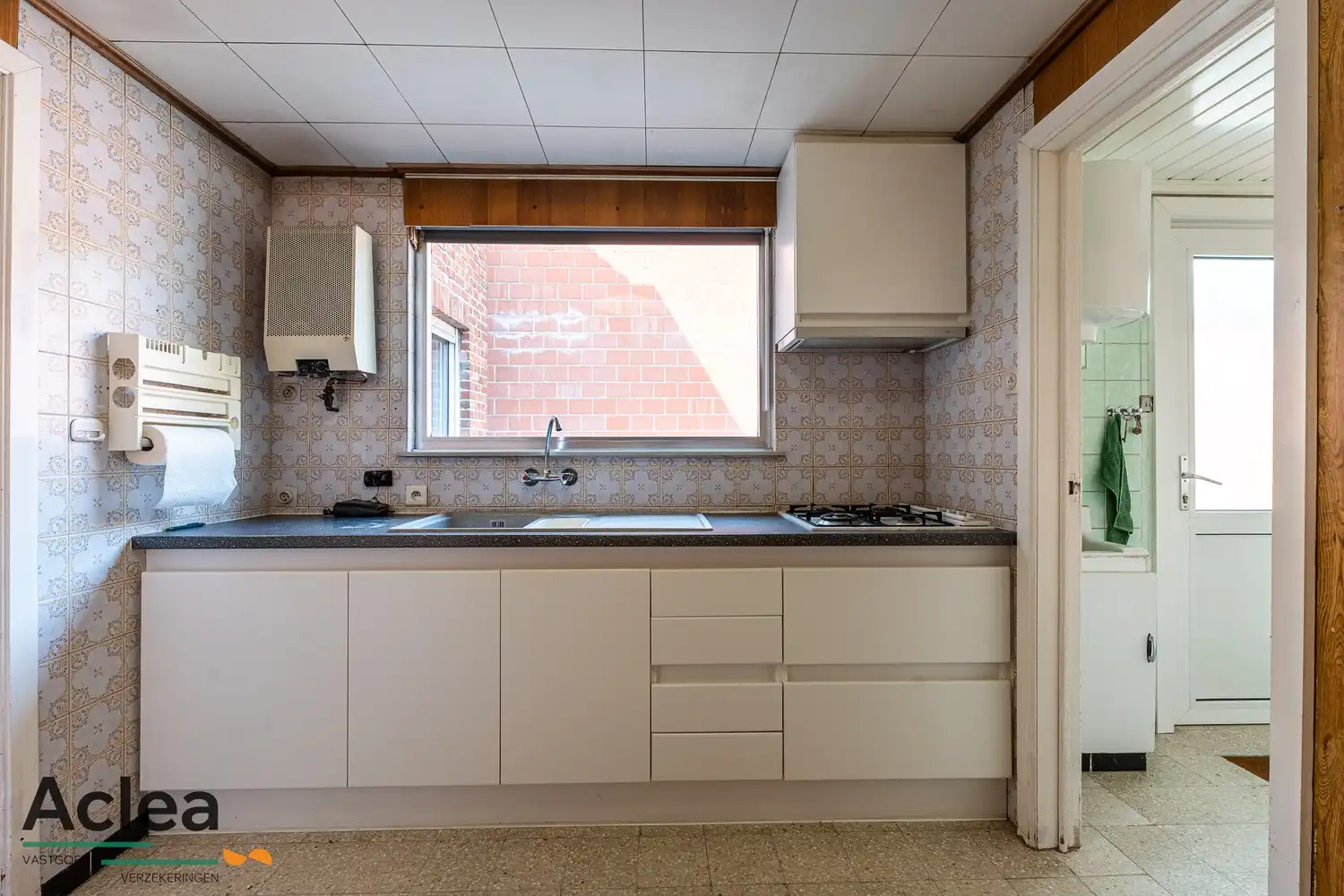 Te renoveren halfopen bebouwing op mooi perceel van 444m² foto 9