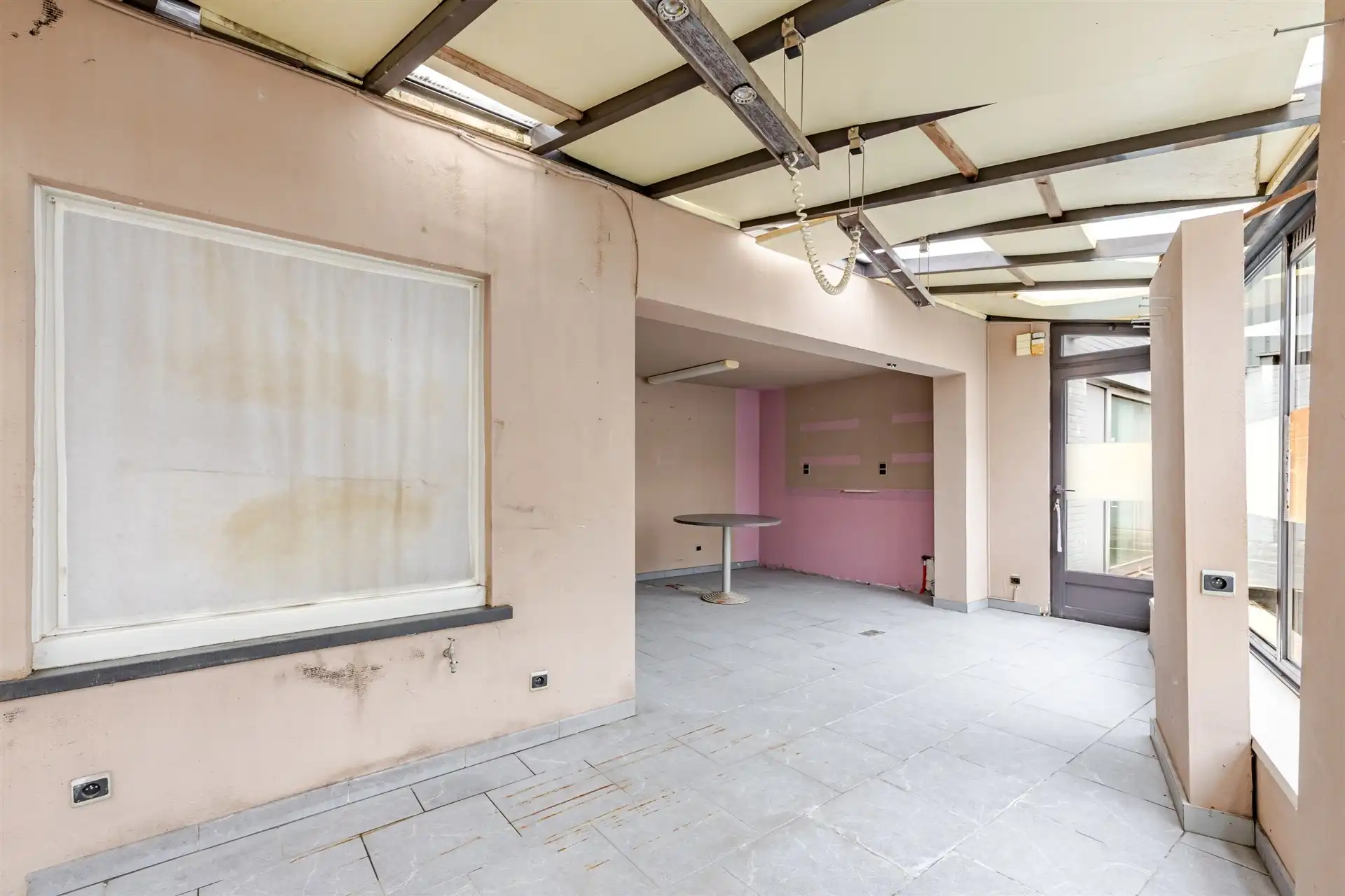 Te renoveren woning met ruimte voor achtertuin foto 11