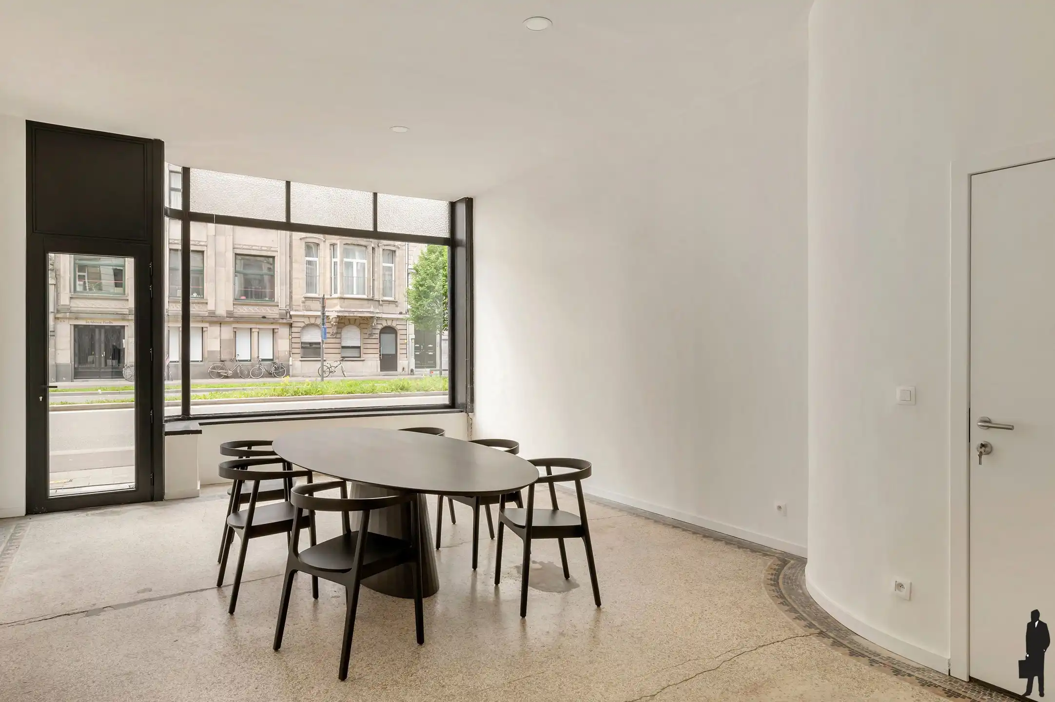 Gerenoveerde duplex met terras foto 3