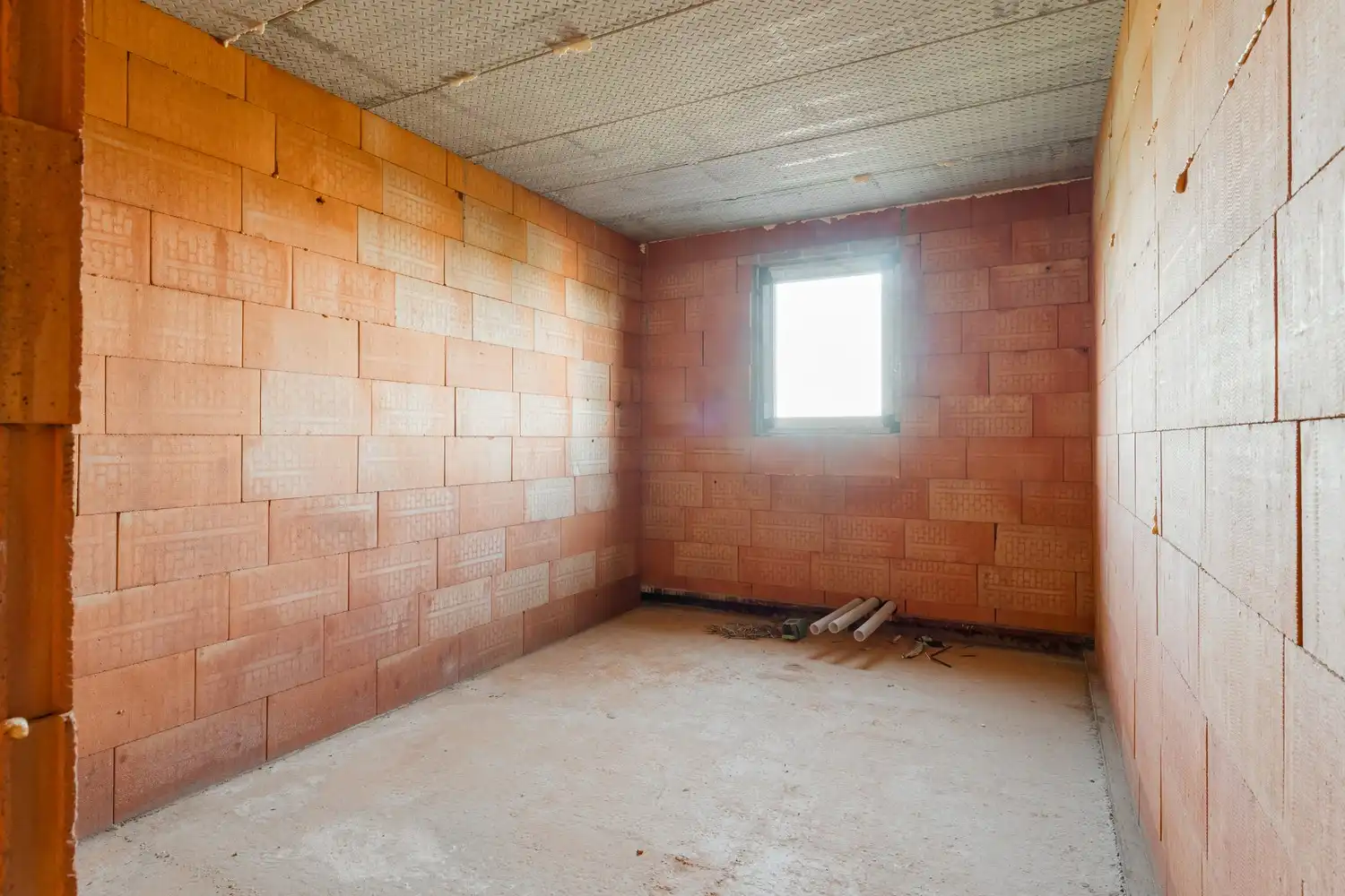 Ruime half open SEMI CASCO gezinswoning op een mooi perceel foto 12